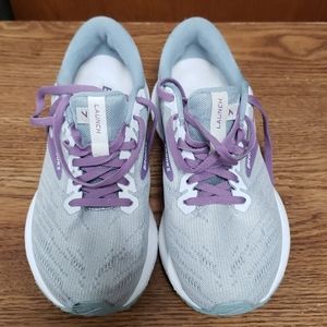 BROOKS Launch 7 Women's Size 6Wide Gray and Purple